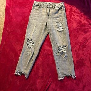 SO Distressed Ankle Jeans in Light Gray Wash